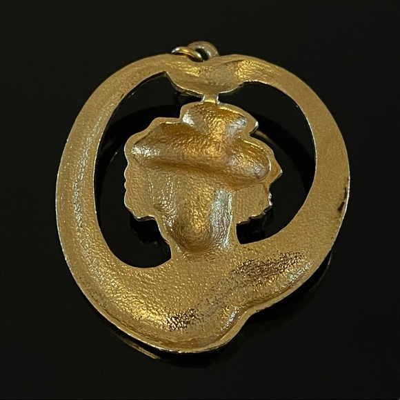 ✨ Unique VTG Gold Filled Necklace Pendant - Picture 2 of 2